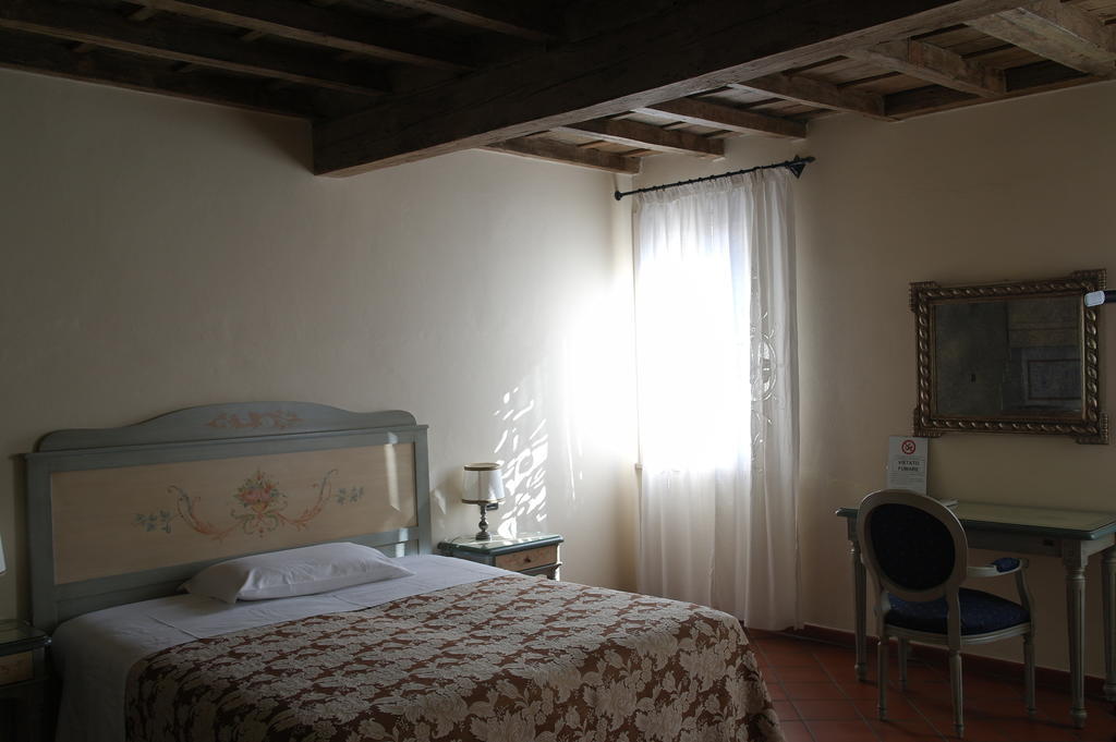 Bed and Breakfast Il Giardino Fiorito Ferrara Zewnętrze zdjęcie